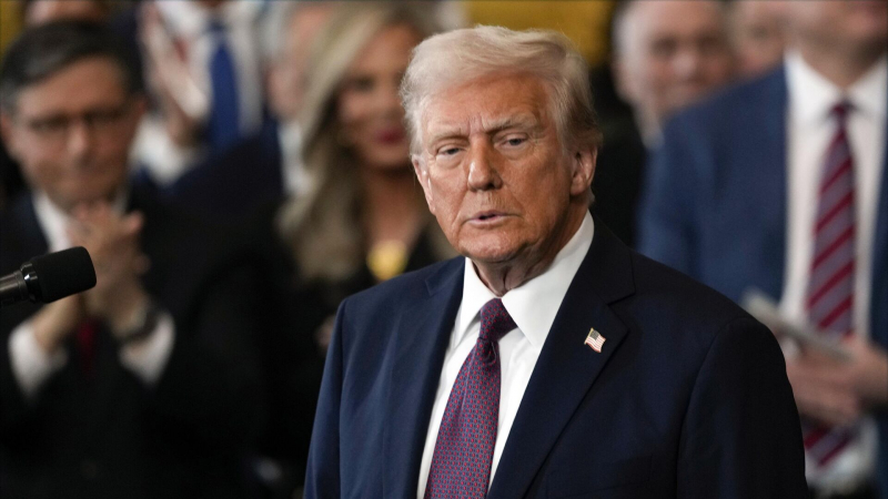 "Темная ночь": во Франции обратились с предупреждением Трампу и Маску