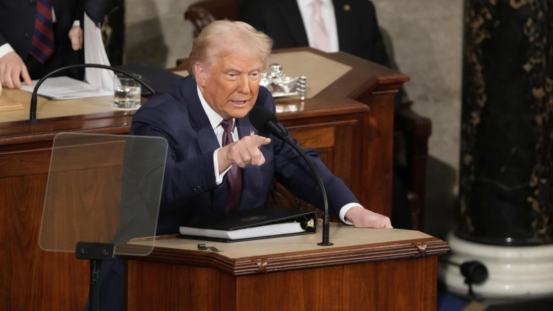 "Как конфеты у ребенка": Трамп высказался о поведении Зеленского