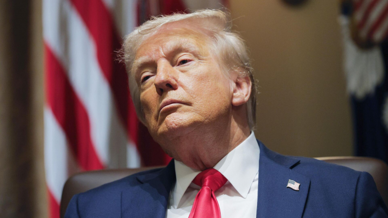 Трамп выступил с заявлением после переговоров с Путиным