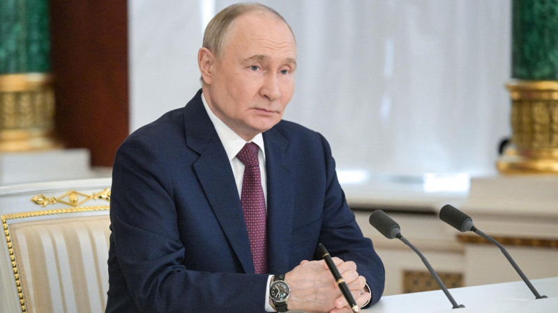 Путин призвал народы Грузии и Молдавии сохранить традиции дружбы