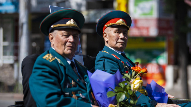 В Бишкеке прошло шествие "Бессмертного полка"
