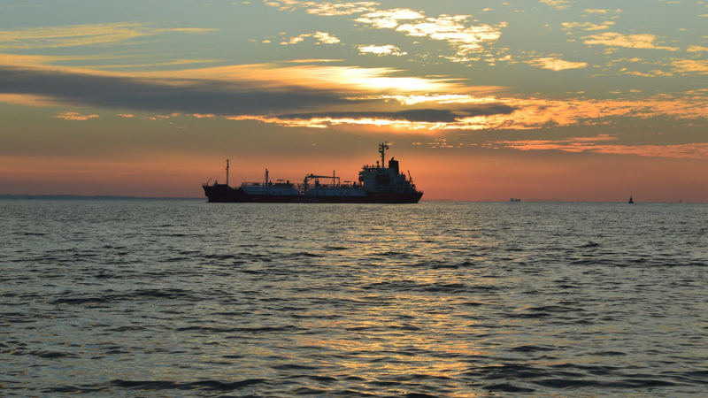 В Иране захвачен связанный с ОАЭ нефтетанкер, пишут СМИ