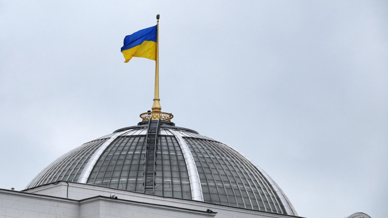 На Украине группа гражданских заблокировала машину с мобилизованными