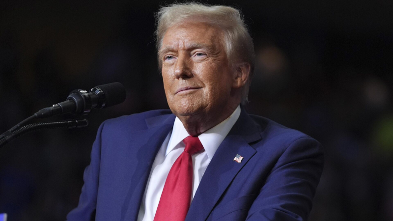 Трамп прокомментировал информацию о расследовании против Бреннана и Коми