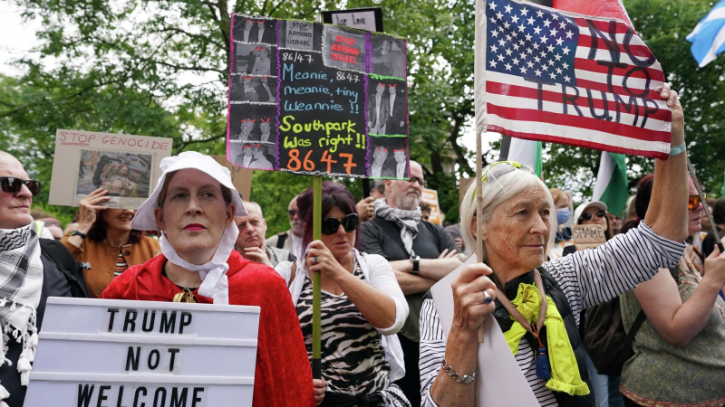 В Шотландии протестуют против визита Трампа
